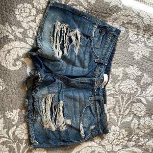 Kancan Distressed shorts